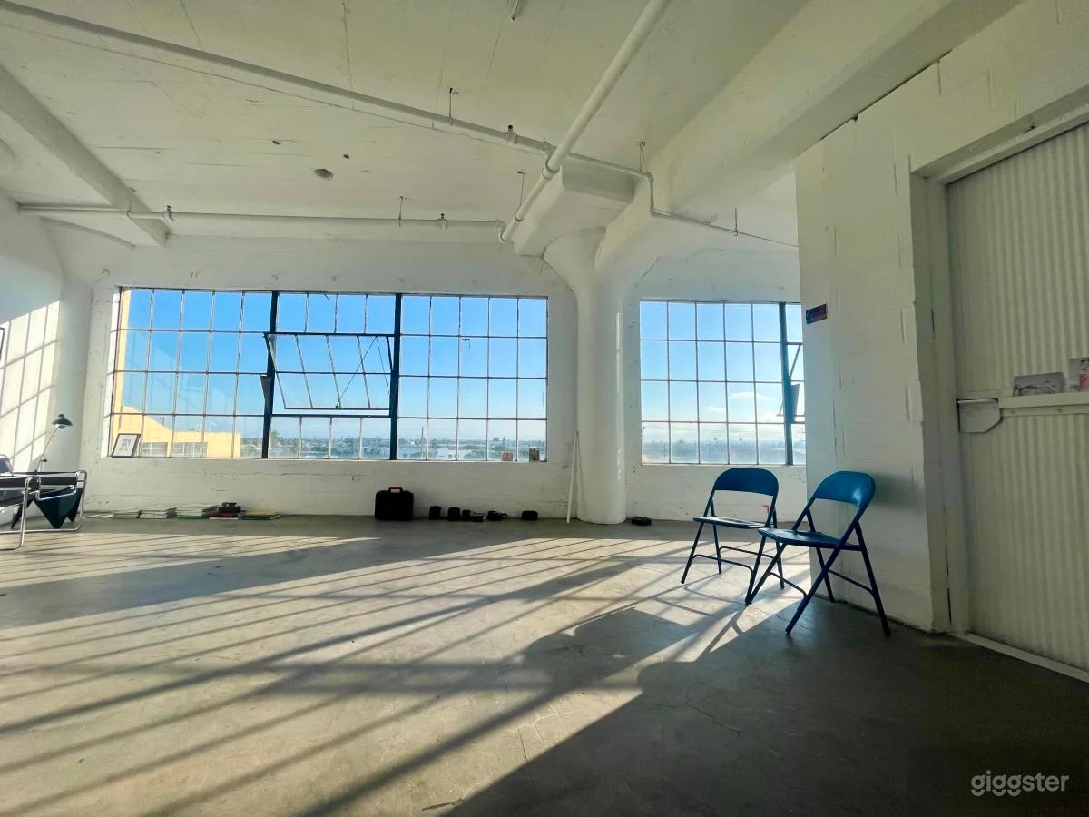 DTLA Daylight Studio + Best LA rooftop view Photo 1