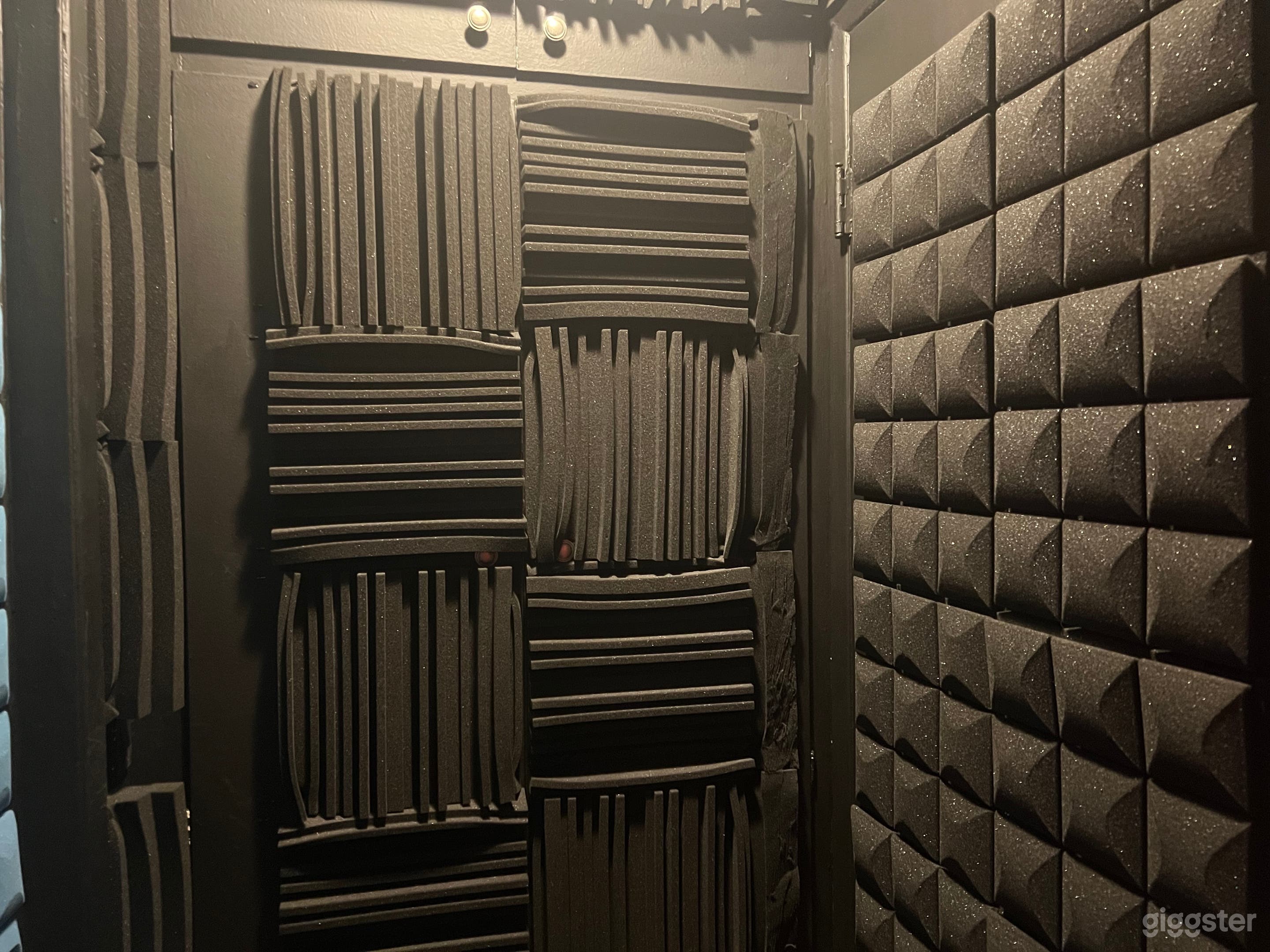 Unique Mid-Century Apartment Photo 2