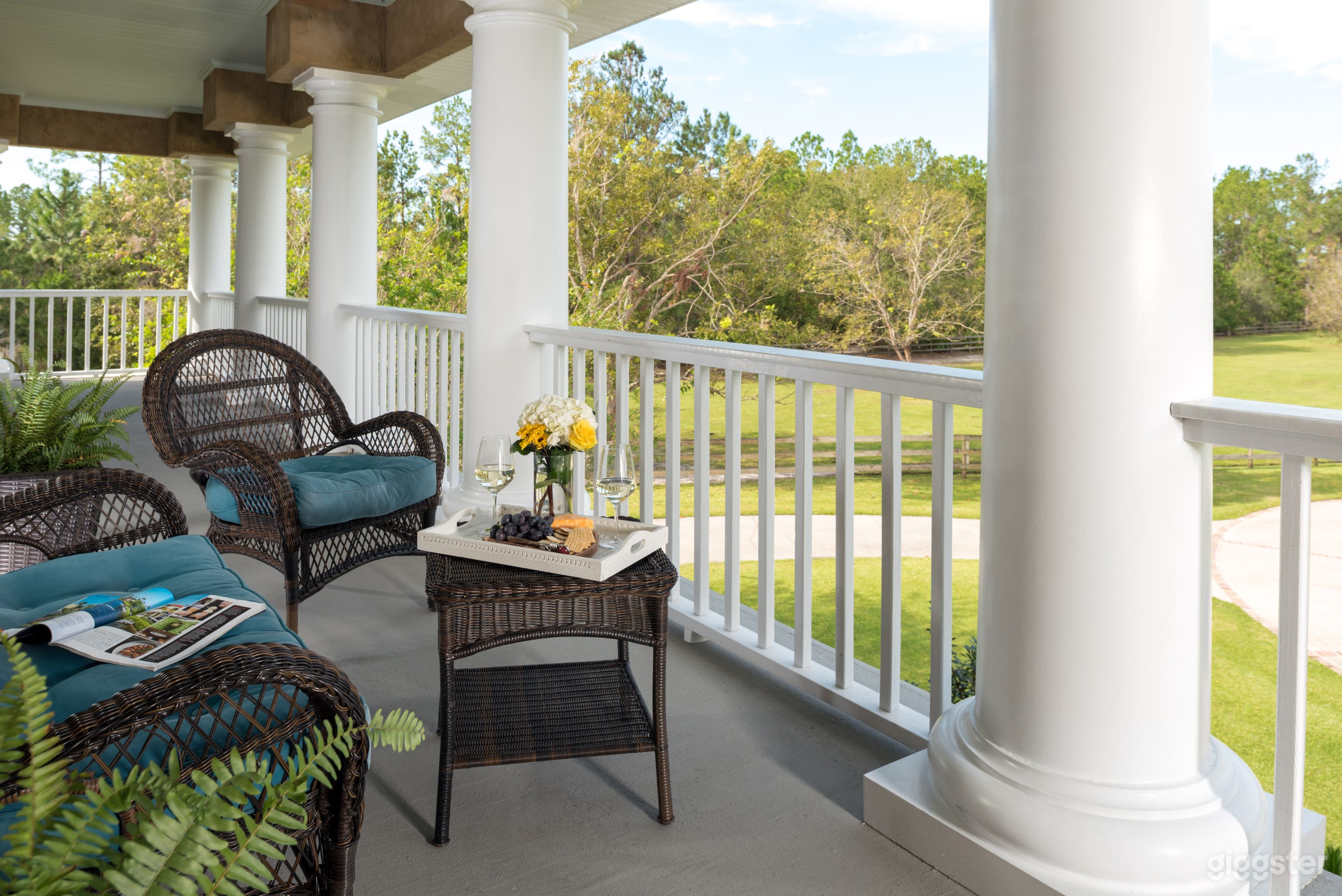 2nd floor front porch