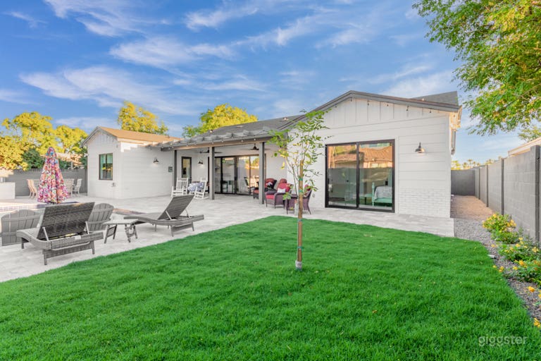  Great yard front/back 