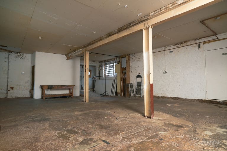  Industrial Warehouse/ Workshop/ Blackout Studio 