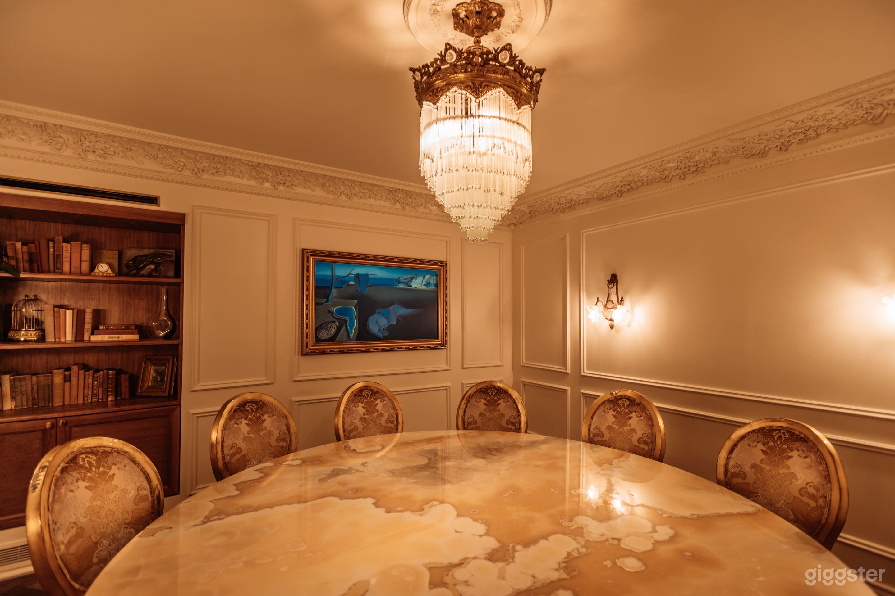 Luxury Parisian private dining room  Photo 3