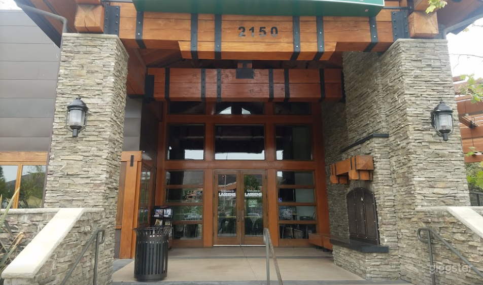 Spacious Health Food Store Perfect for Photoshoots and Productions in Thousand Oaks Photo 1