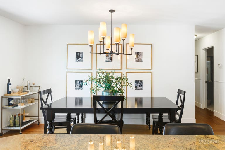  Dining room with bar cart 