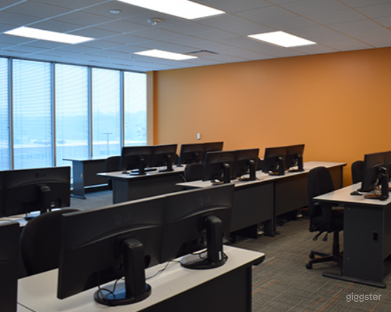 Resourceful Computer Lab Photo 1