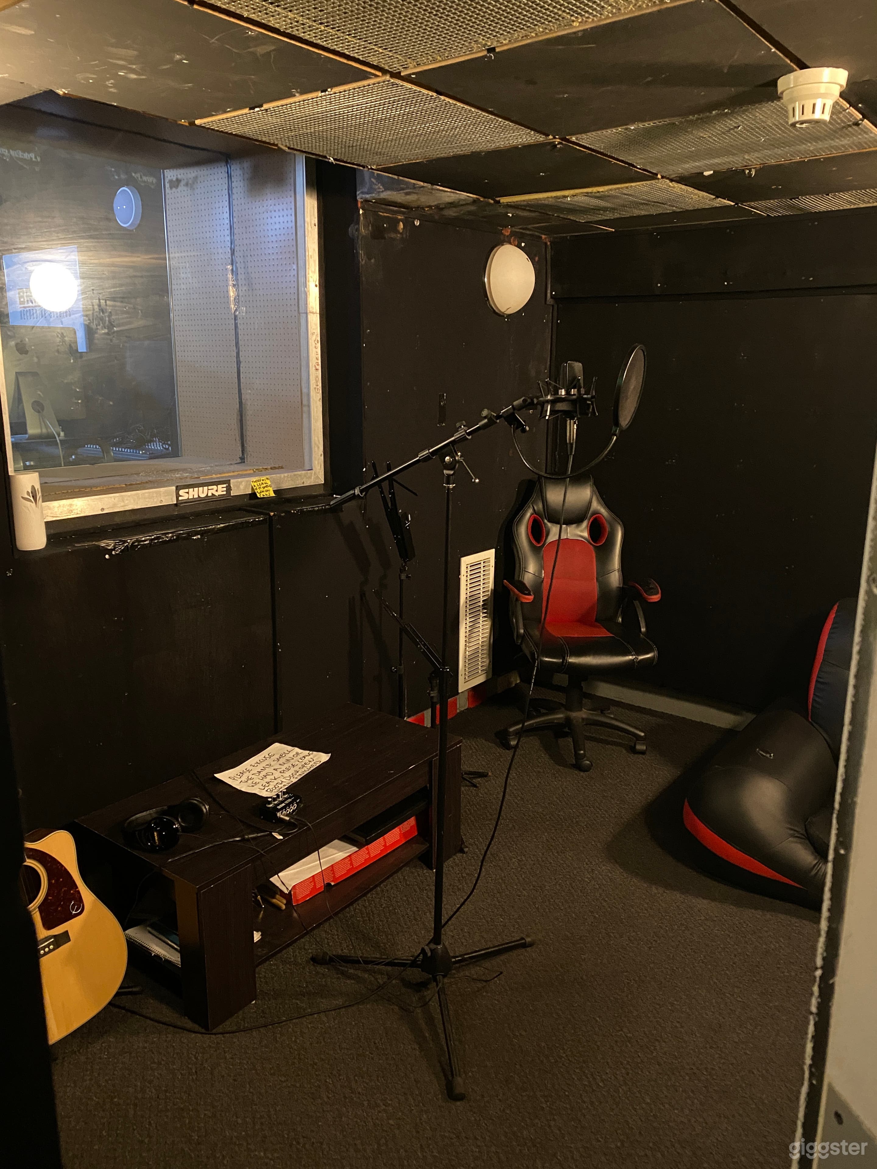 Soundproof Recording booth 