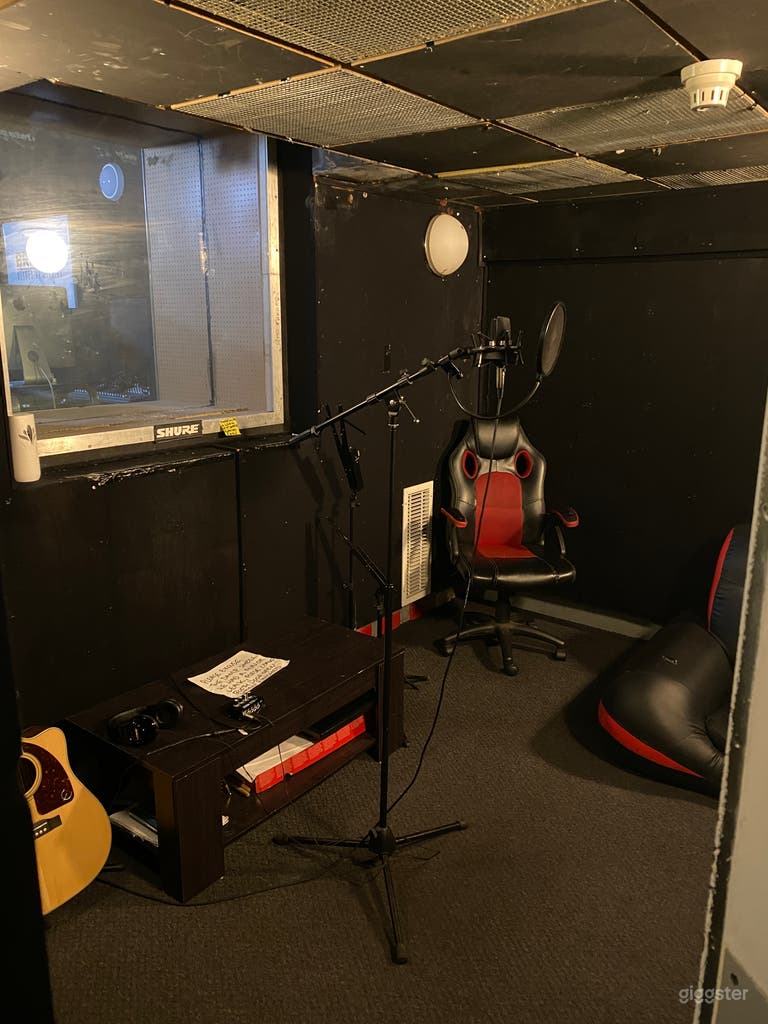  Soundproof Recording booth  