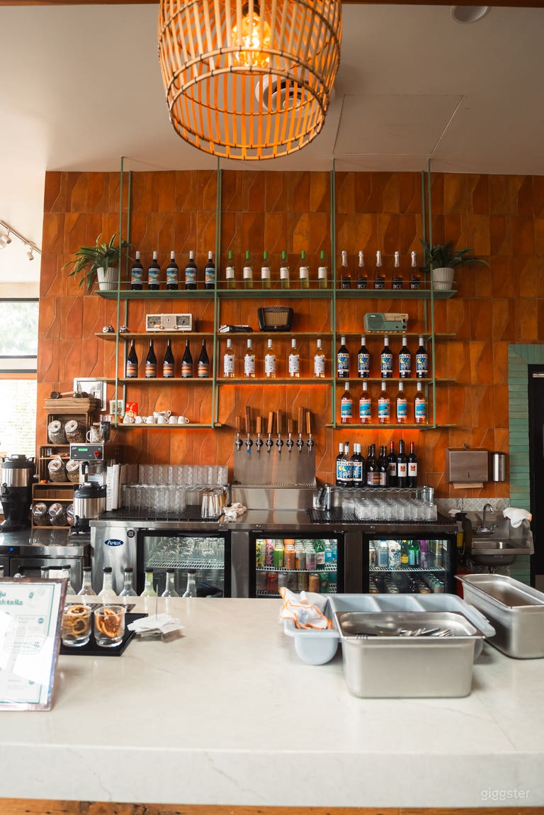  Re/creation Cafe - Boho Cafe & Patio 