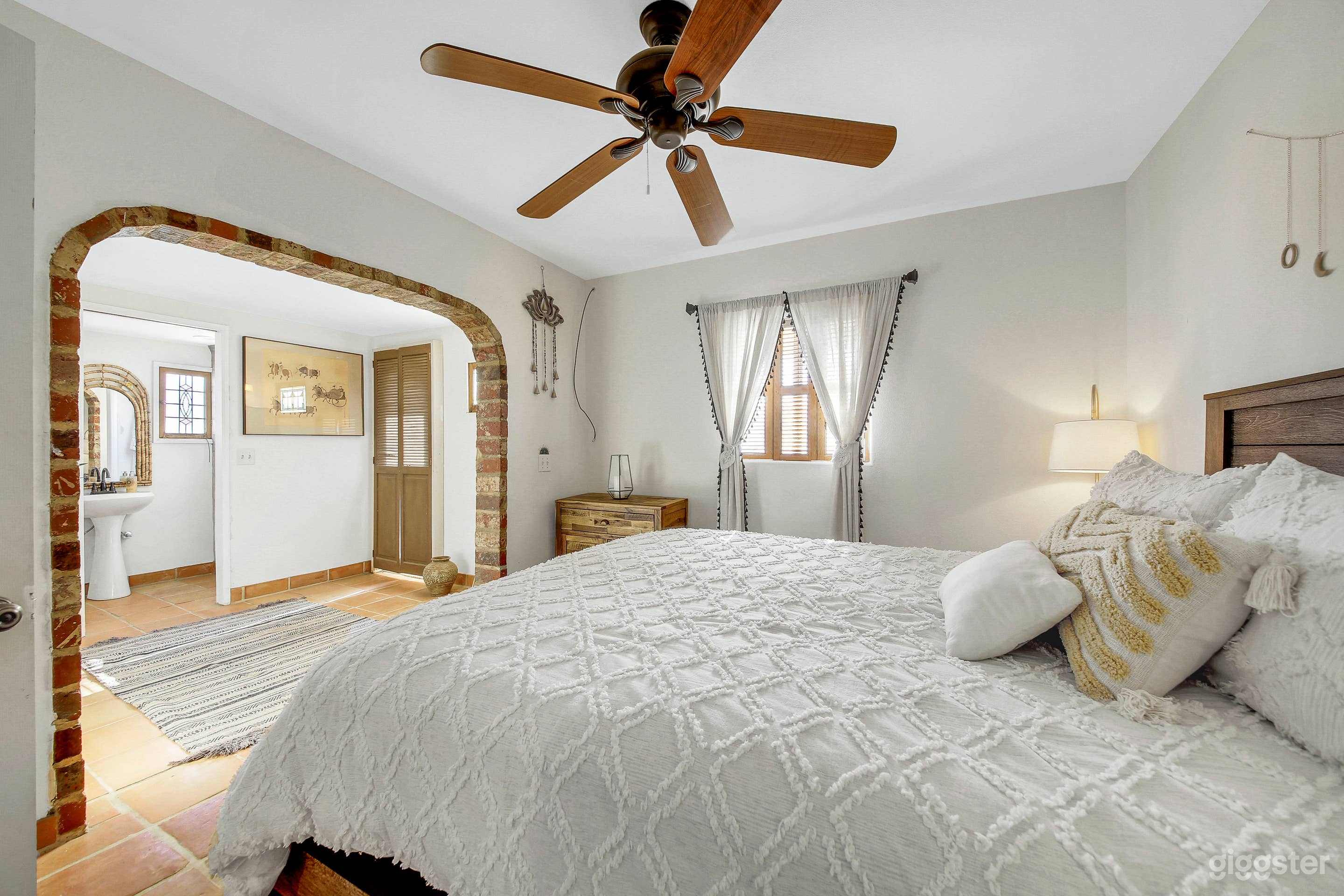 Jewelz Ranch Photo 4