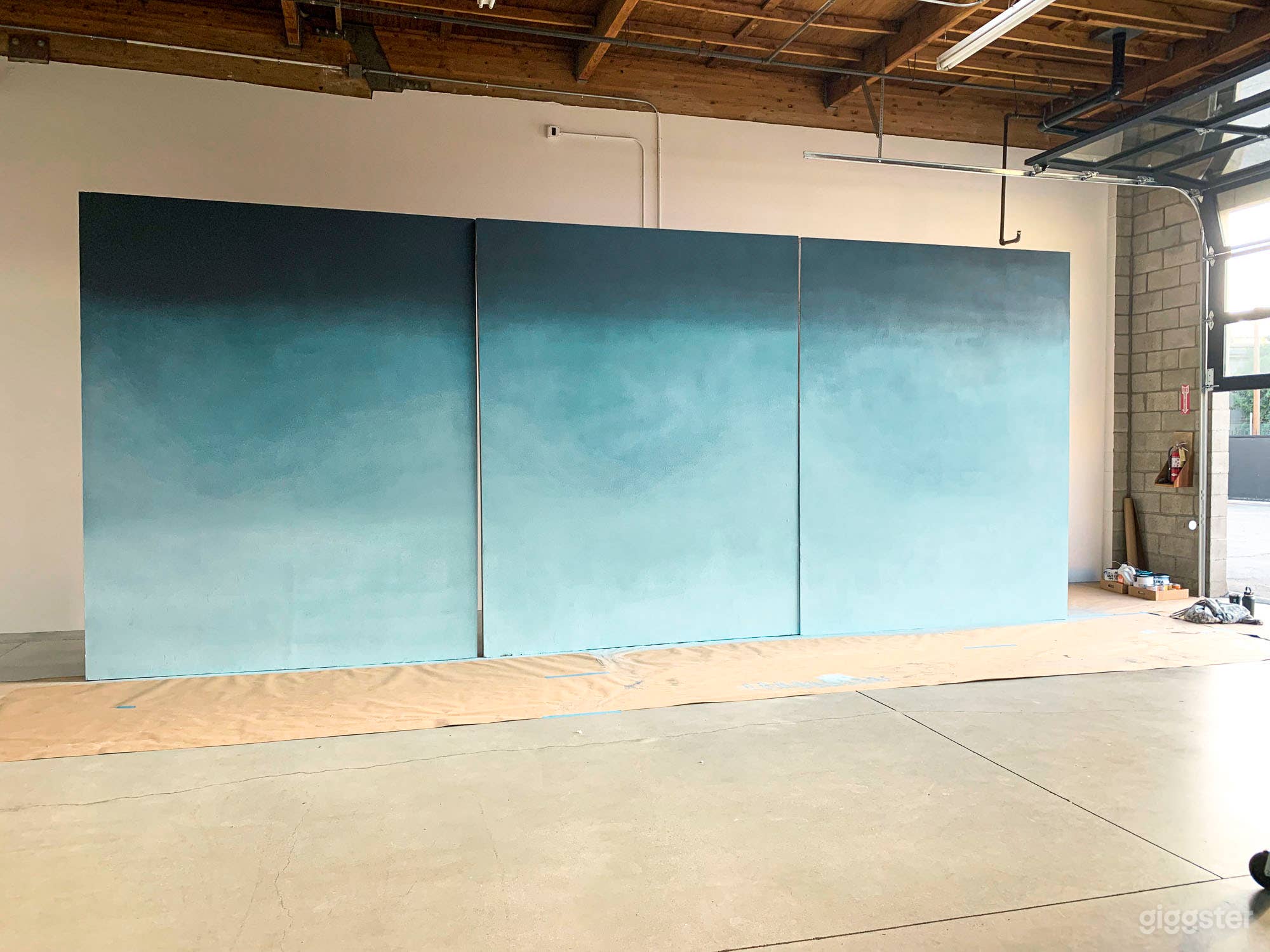 Rent walls - 8x10 feet