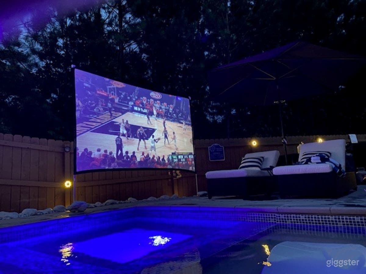 Refreshing Pool with Lounge Photo 4