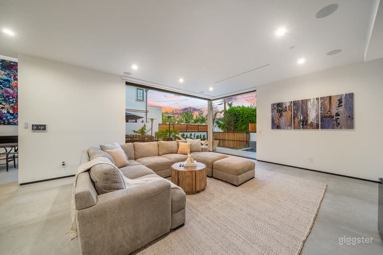  Beverly Hills Mansion w/ Meticulous Interior Design 