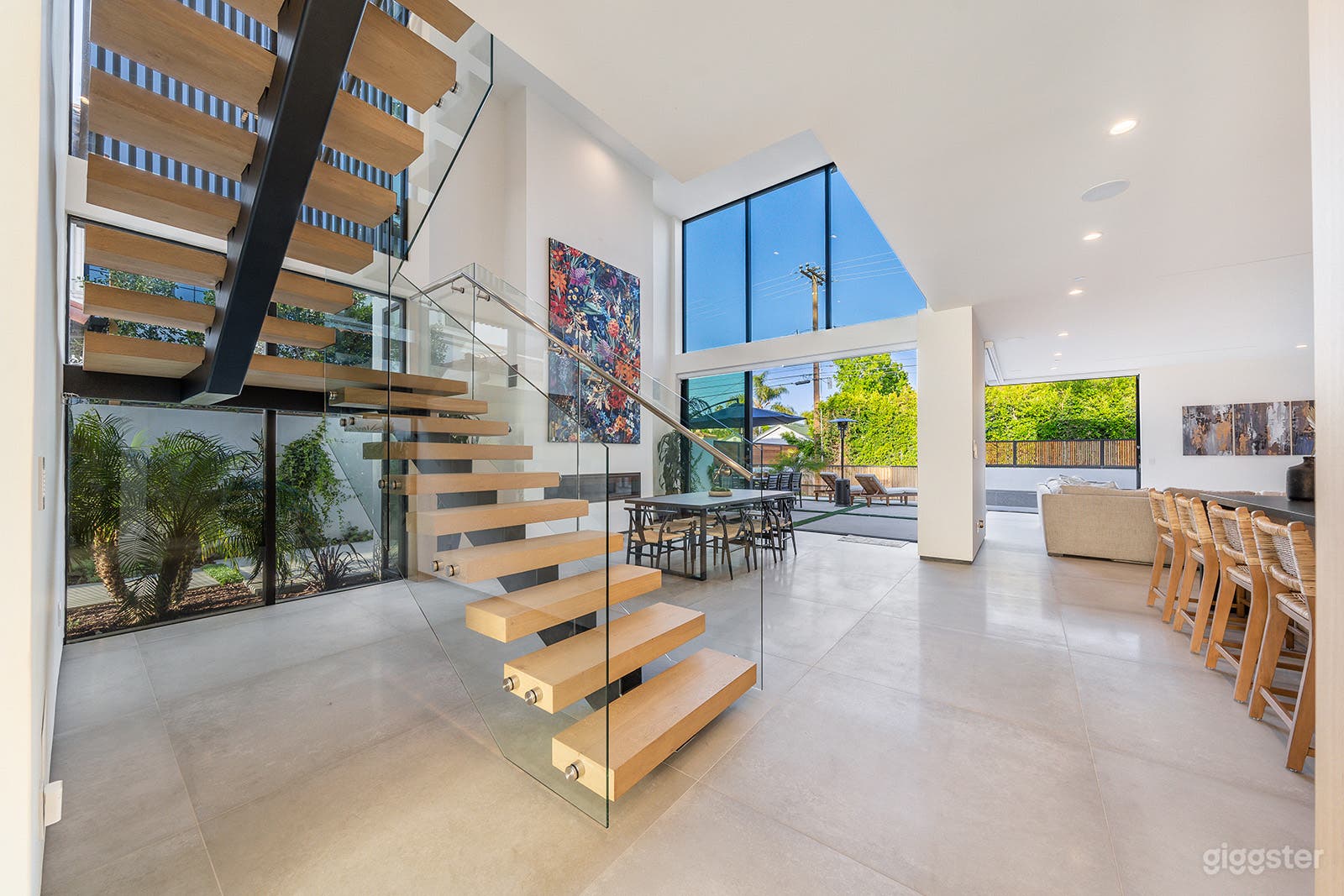 Beverly Hills Mansion w/ Meticulous Interior Design Photo 1