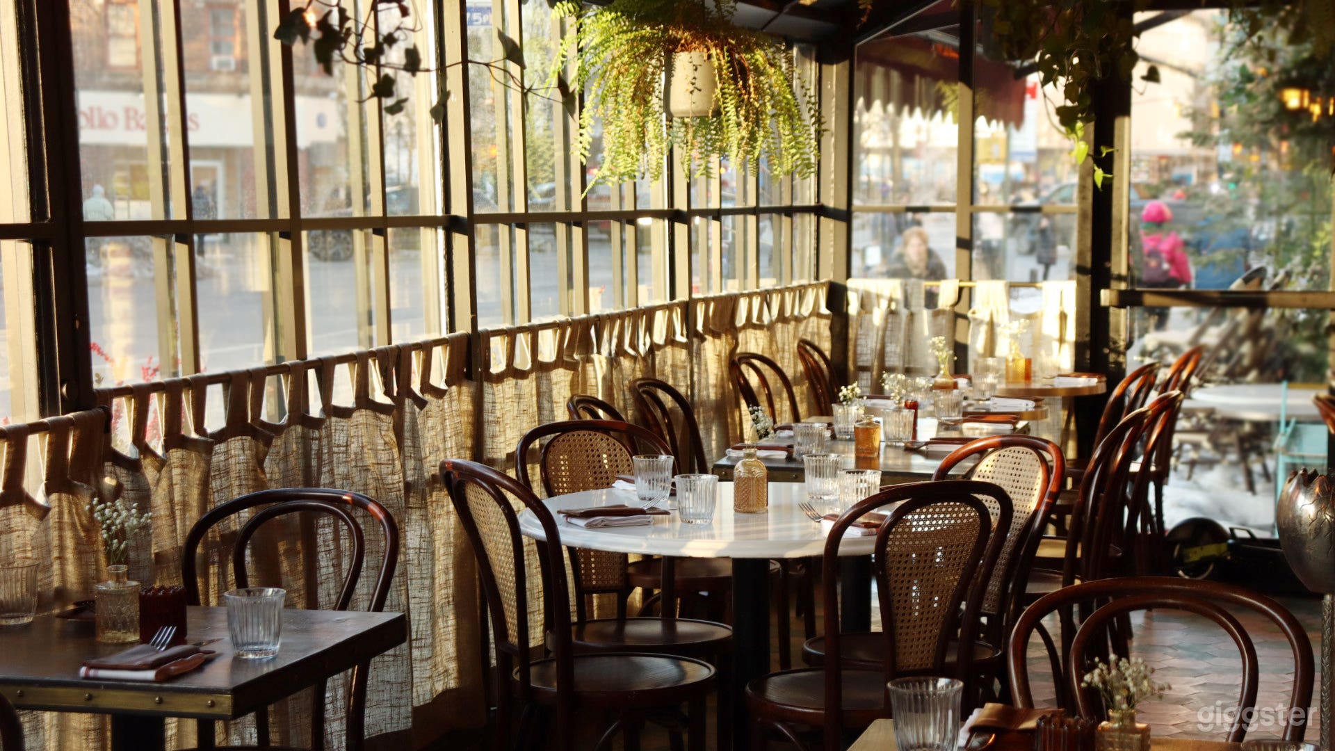 Spacious Main Floor Photo 3