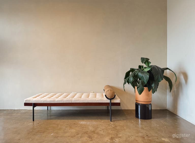  West Hollywood Photo/Video Studio | White Cyc wall 