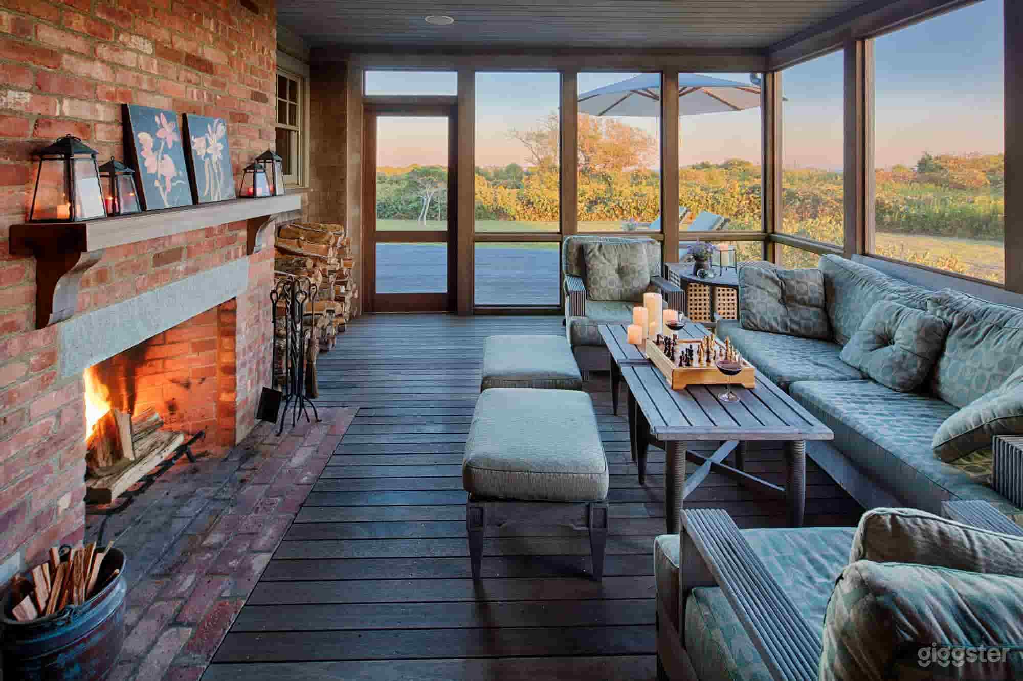 Private Home in the Gated Farm Photo 3