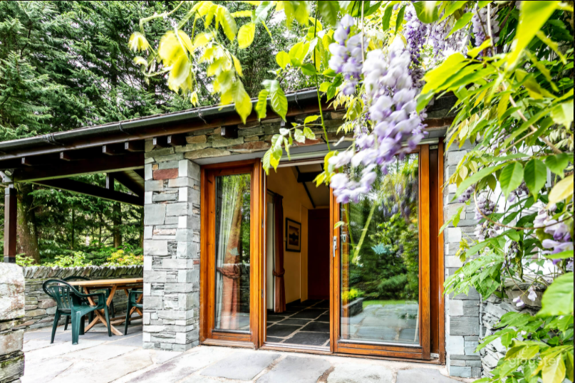 BRACKENS COTTAGE Photo 1