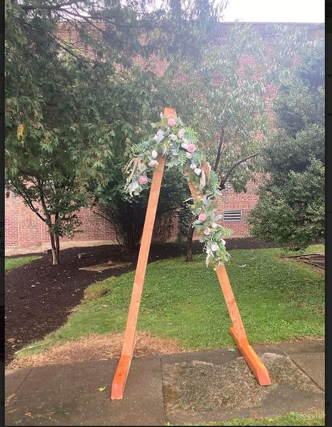 Sun-drenched Outdoor Event Space in Lancaster Photo 4