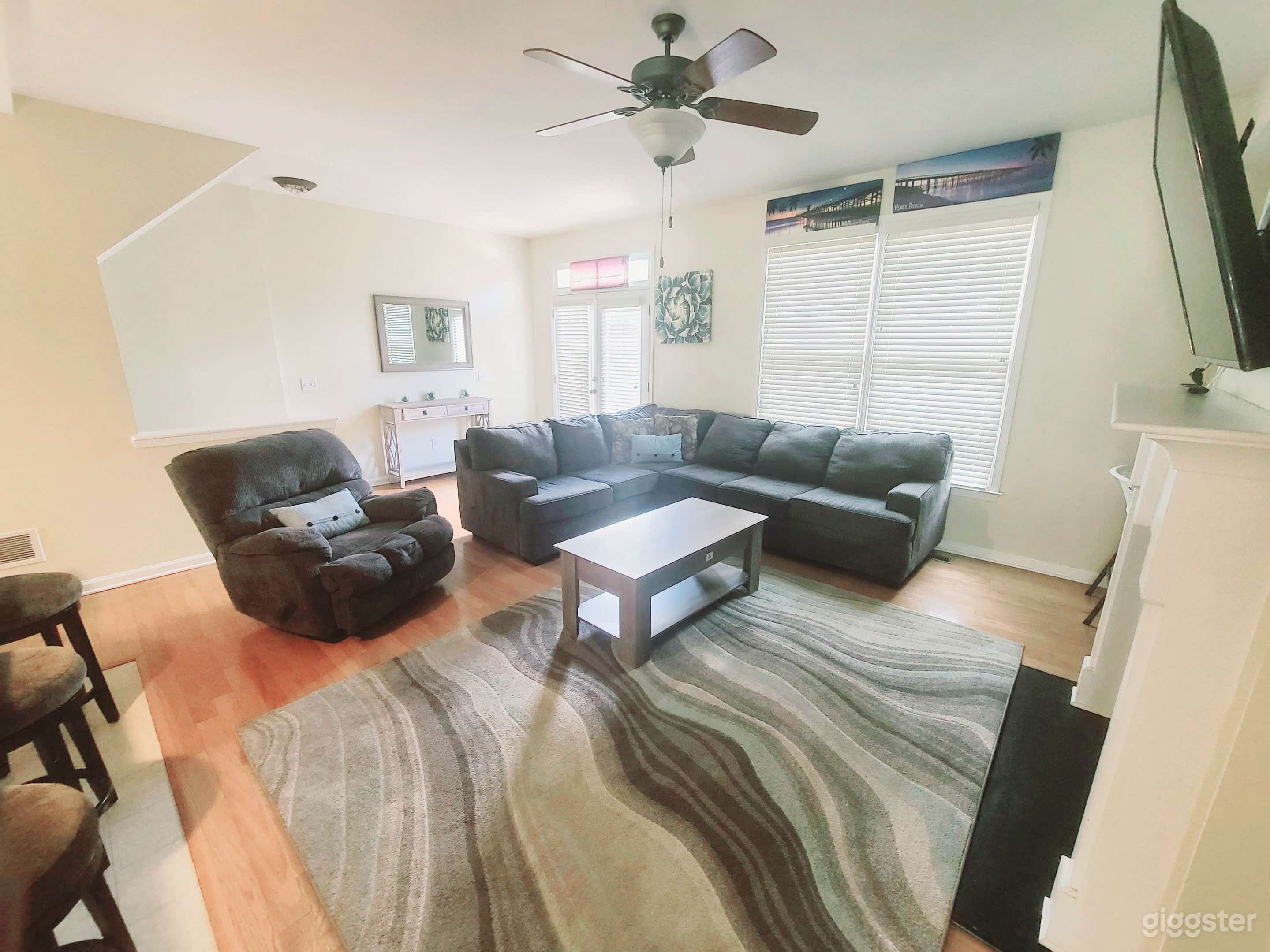 Modern 3-Level Townhouse in Duluth, GA Photo 4