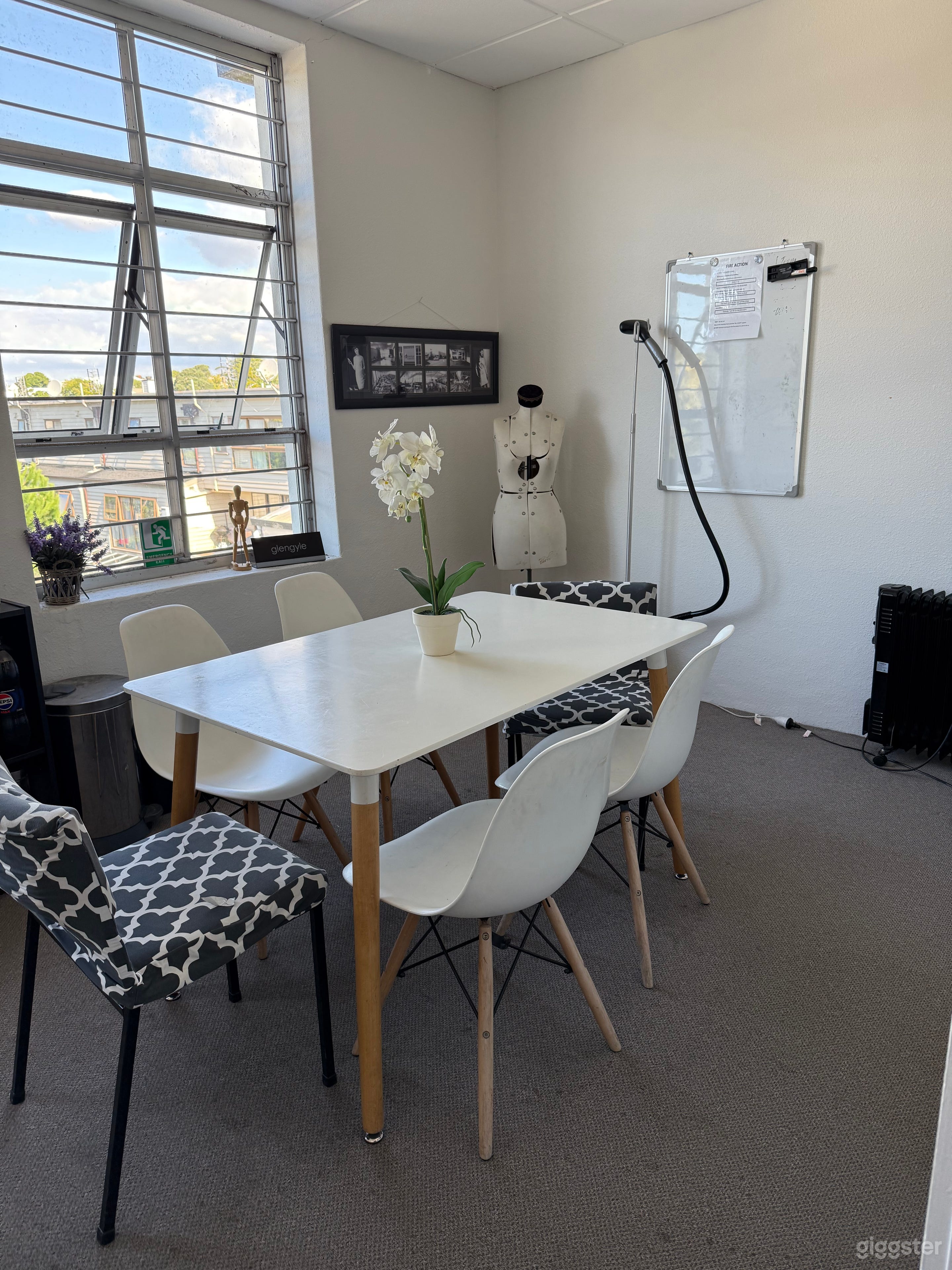 Affordable Modern Epsom Photography Studio Space Photo 3