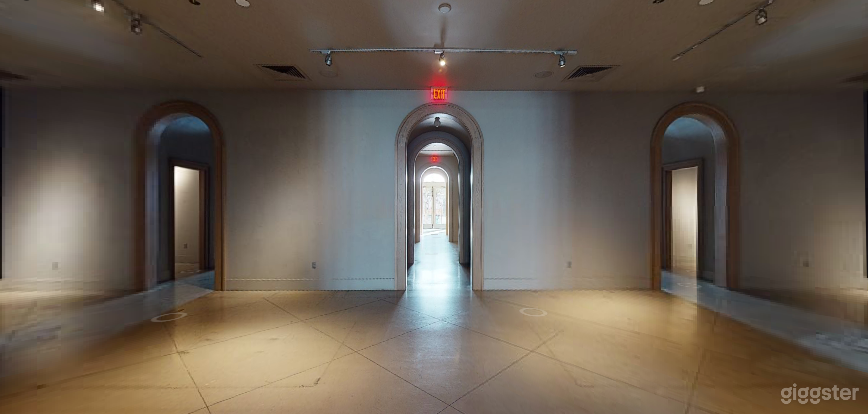 10,000 sqft gallery in Santa Monica Photo 4