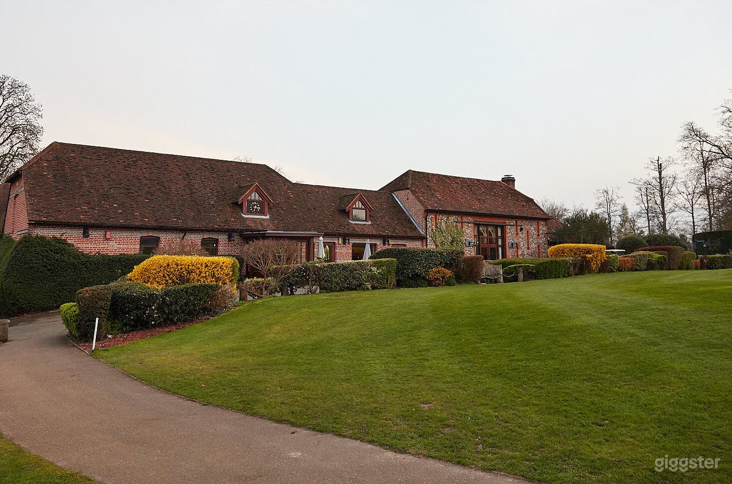 The Clayton Room Photo 3