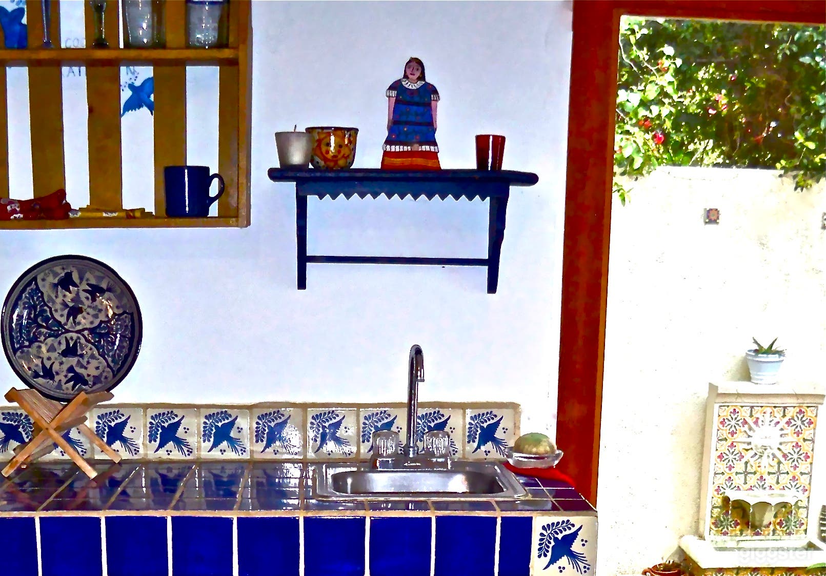 Artist's Urban Farm &amp; Barn Studios Photo 3