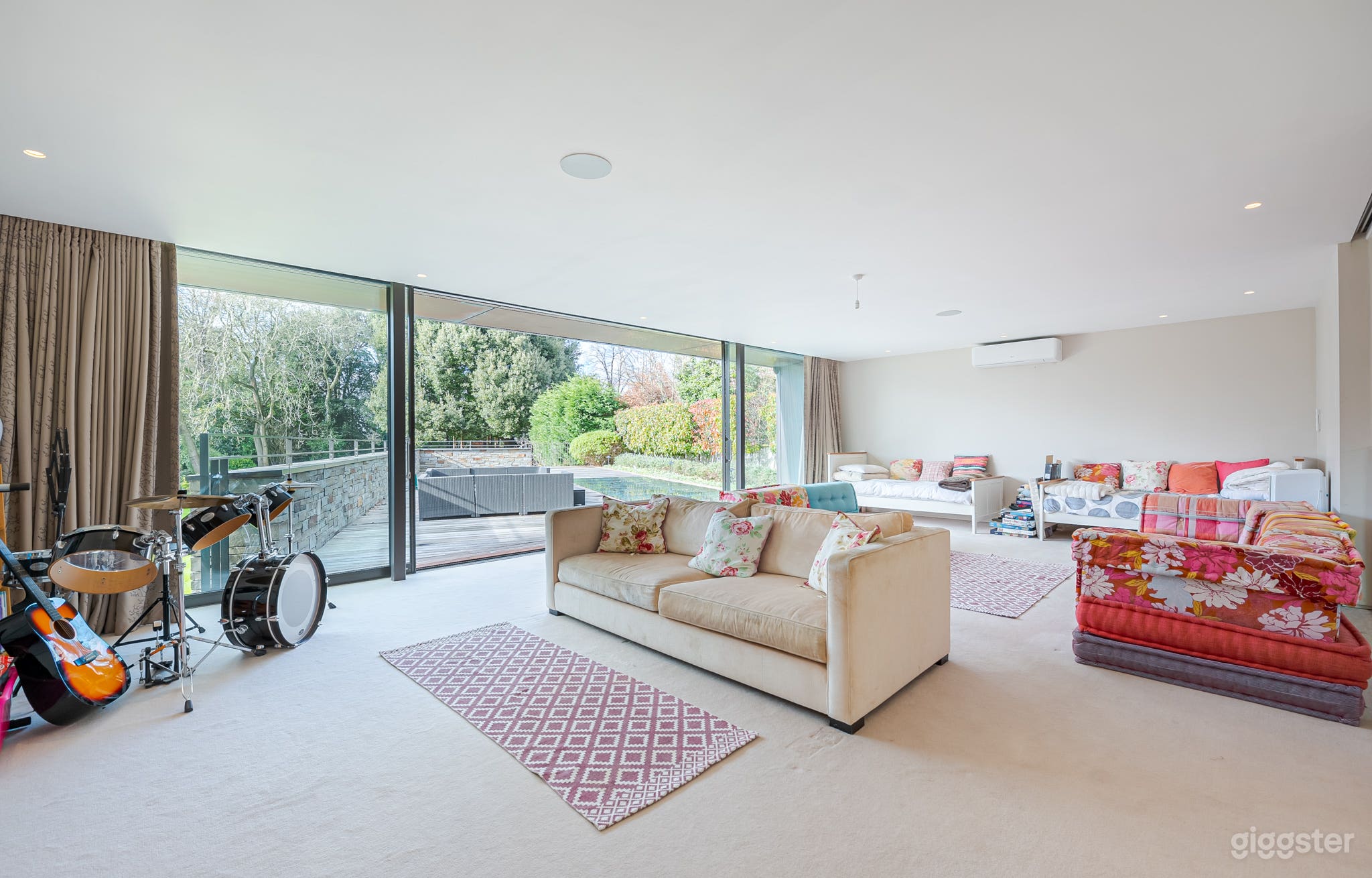 Kingston Glass House Photo 2