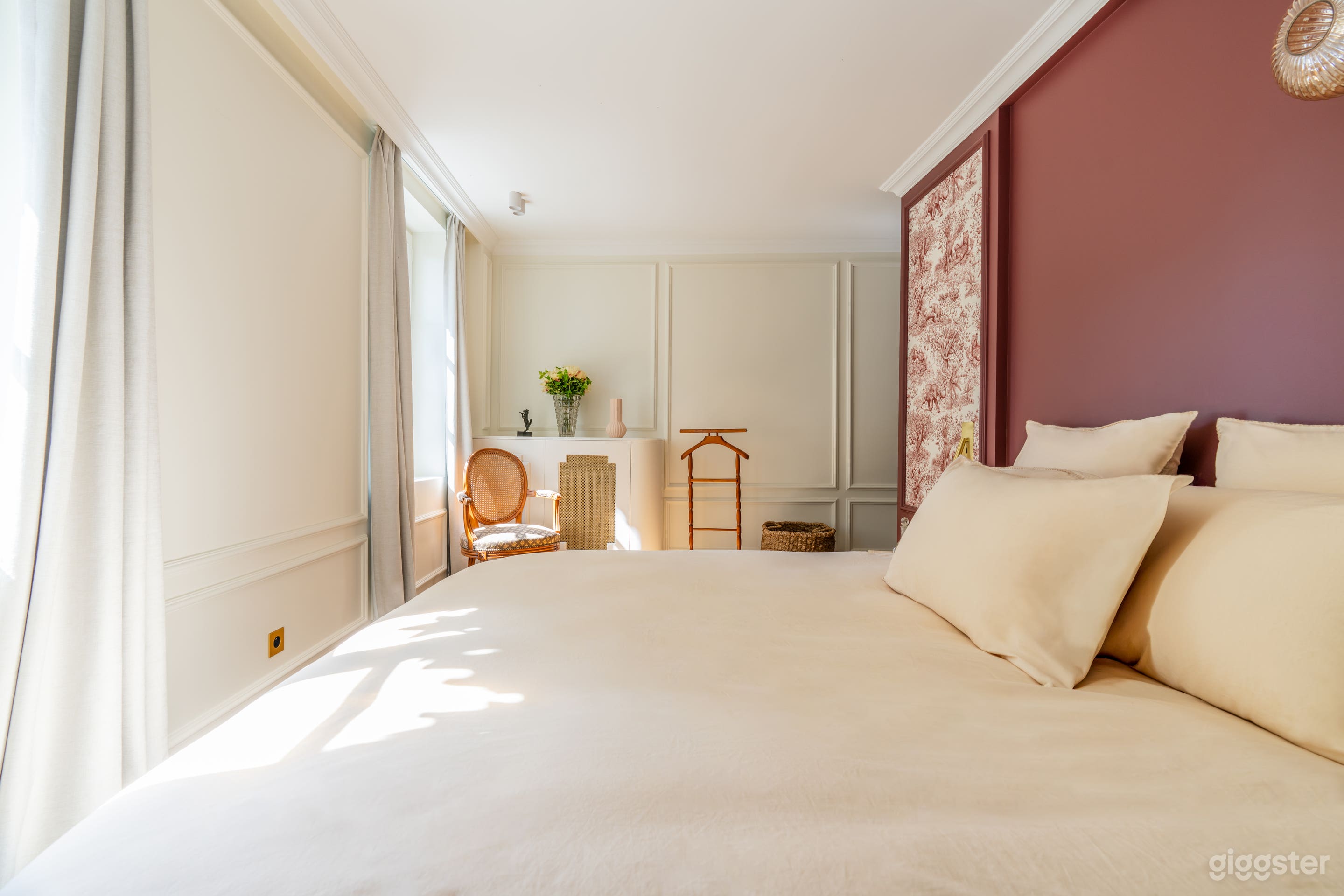 Photo de French Countryside Chic - Only 1h from Paris 3