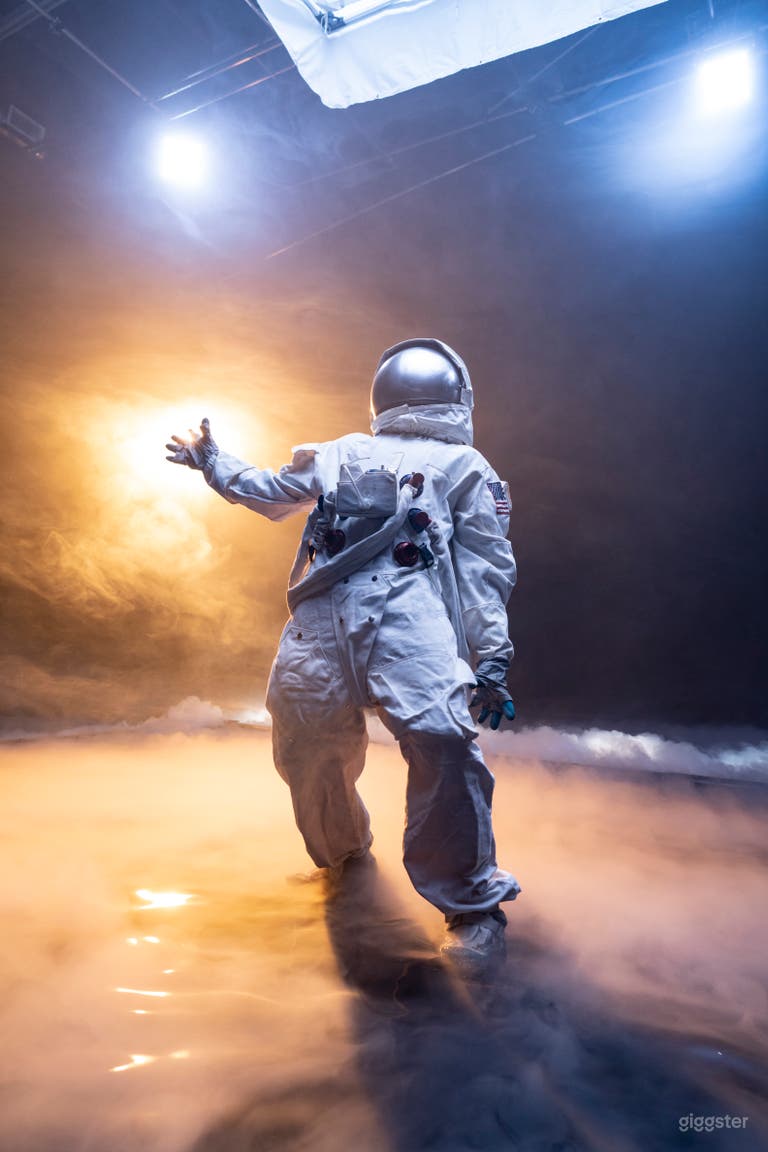  Huge Water and Rain Stage 