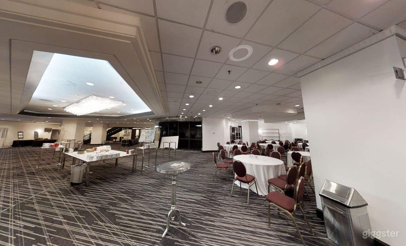 FOYER REGENCE ABC Photo 3