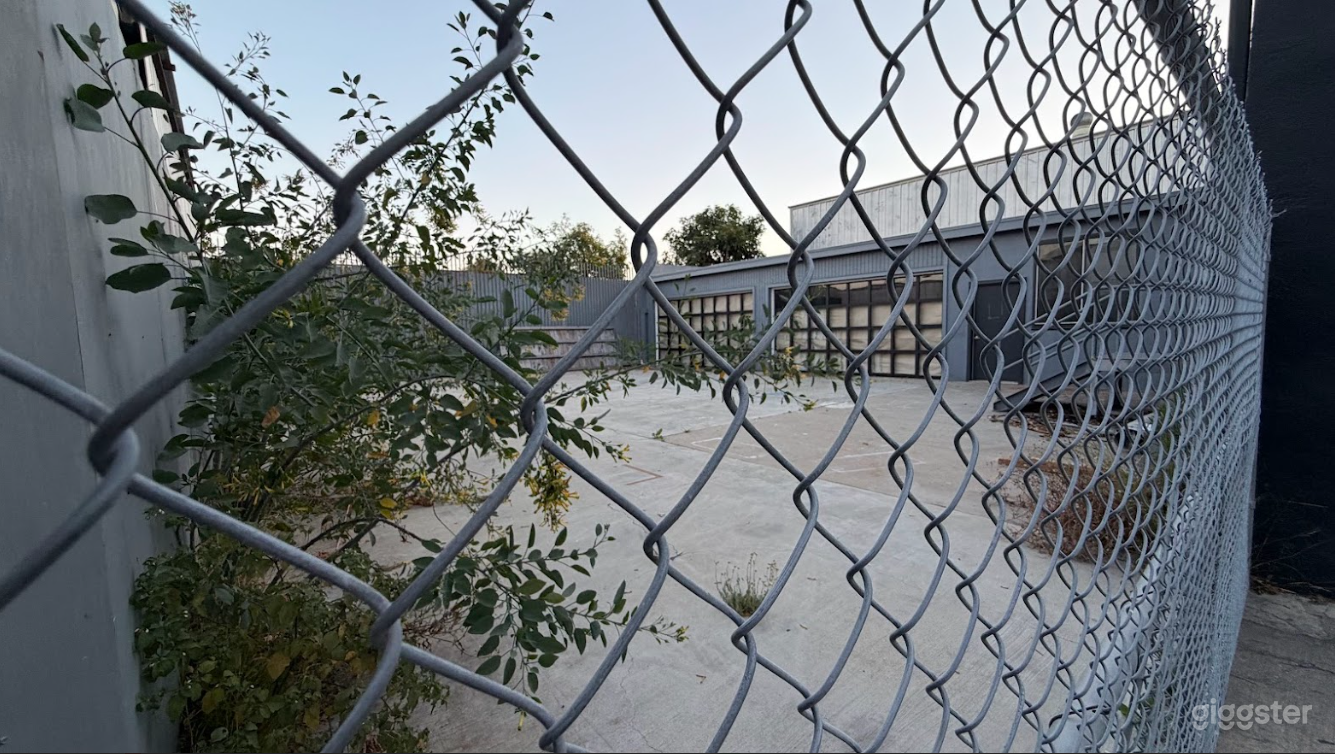 Creative Outdoor Warehouse Photo 4