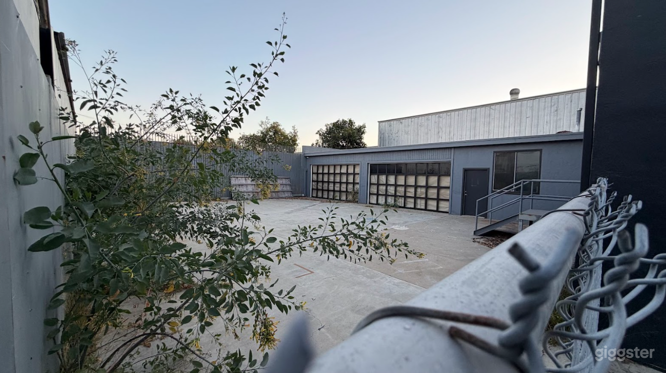 Creative Outdoor Warehouse Photo 1