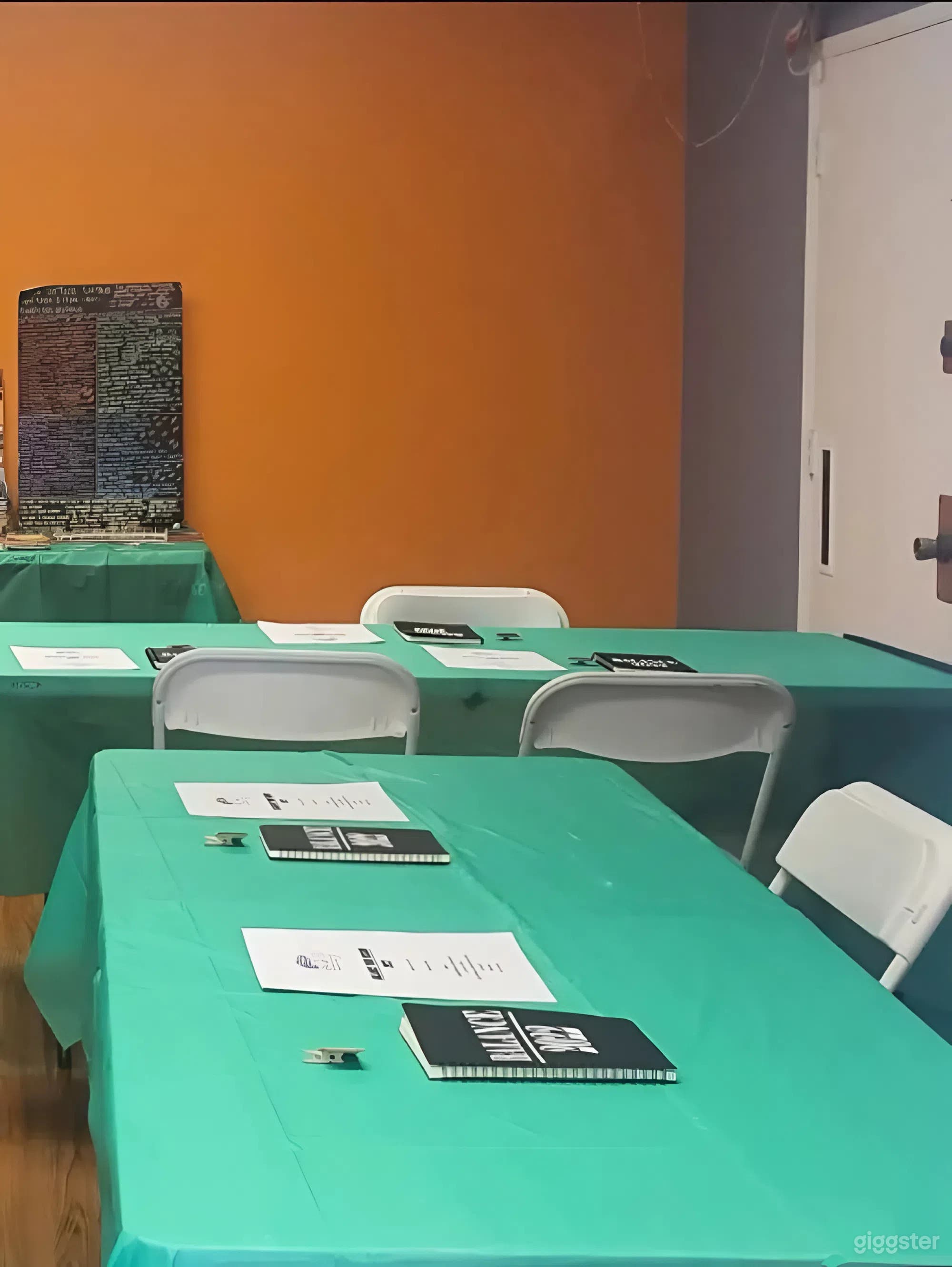 Intimate and Cozy Event Space in Inglewood Photo 3