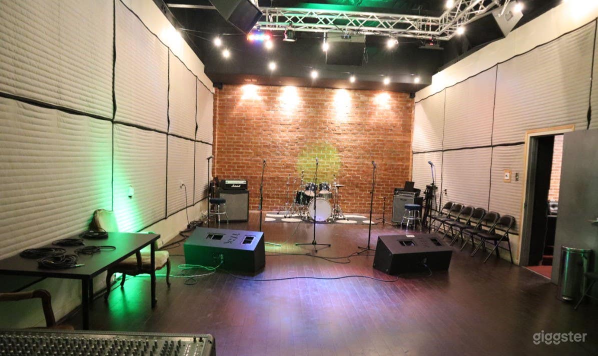 Large and Spacious Rehearsal Studio in LA Photo 1