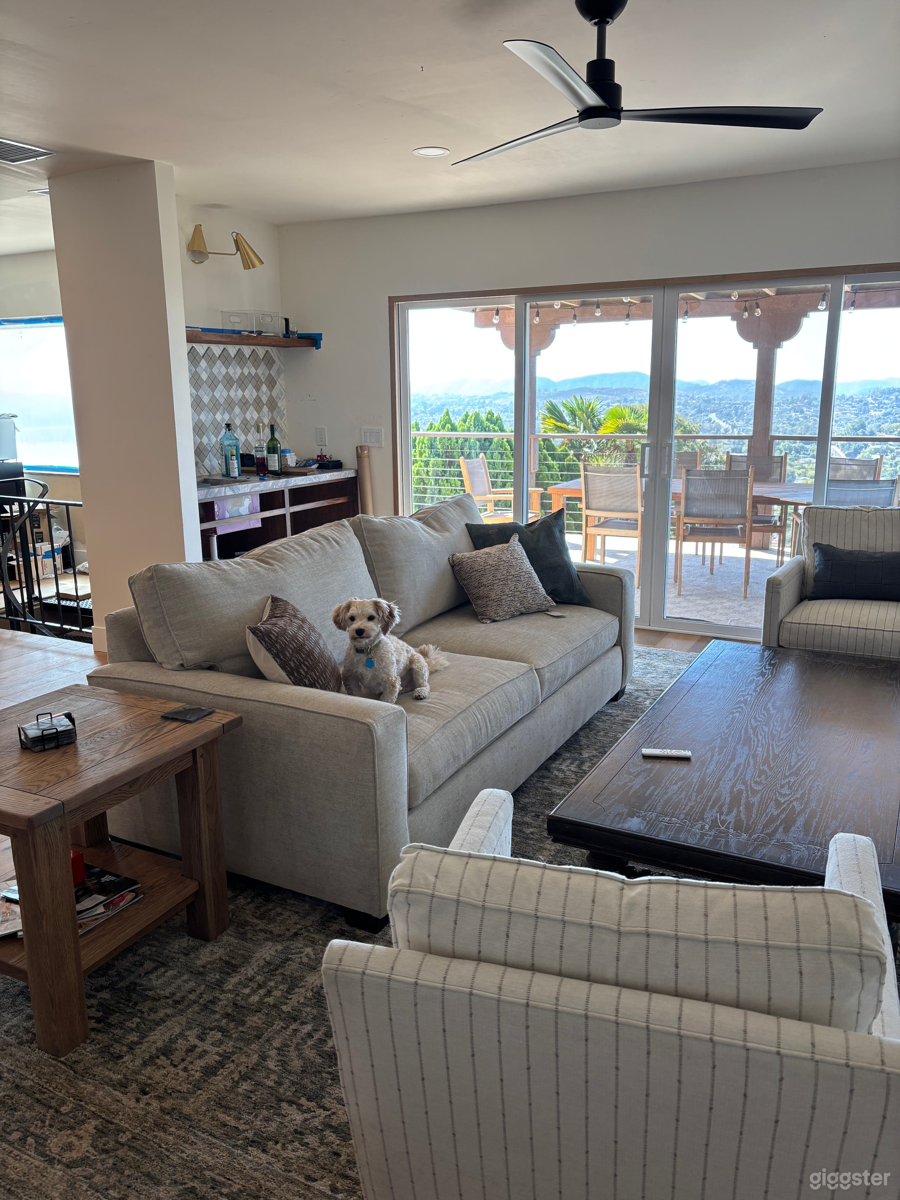 Spanish Modern Gem with Designer Kitchen &amp; Double-Deck Views Photo 3