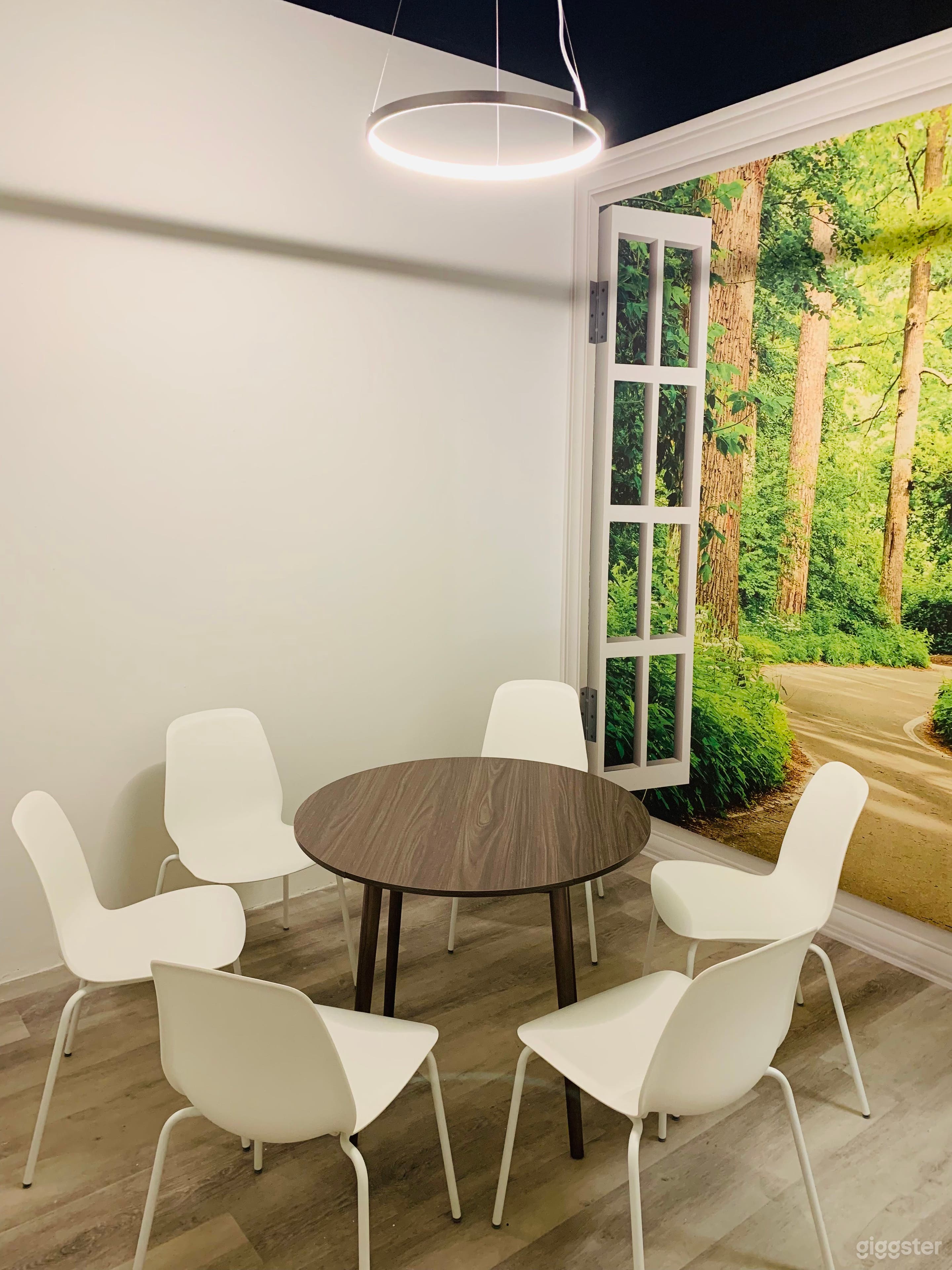 Wayfinding can be difficult, a light at the end of a tunnel is always encouraging. Find a new, right path and see your bright future in this room.