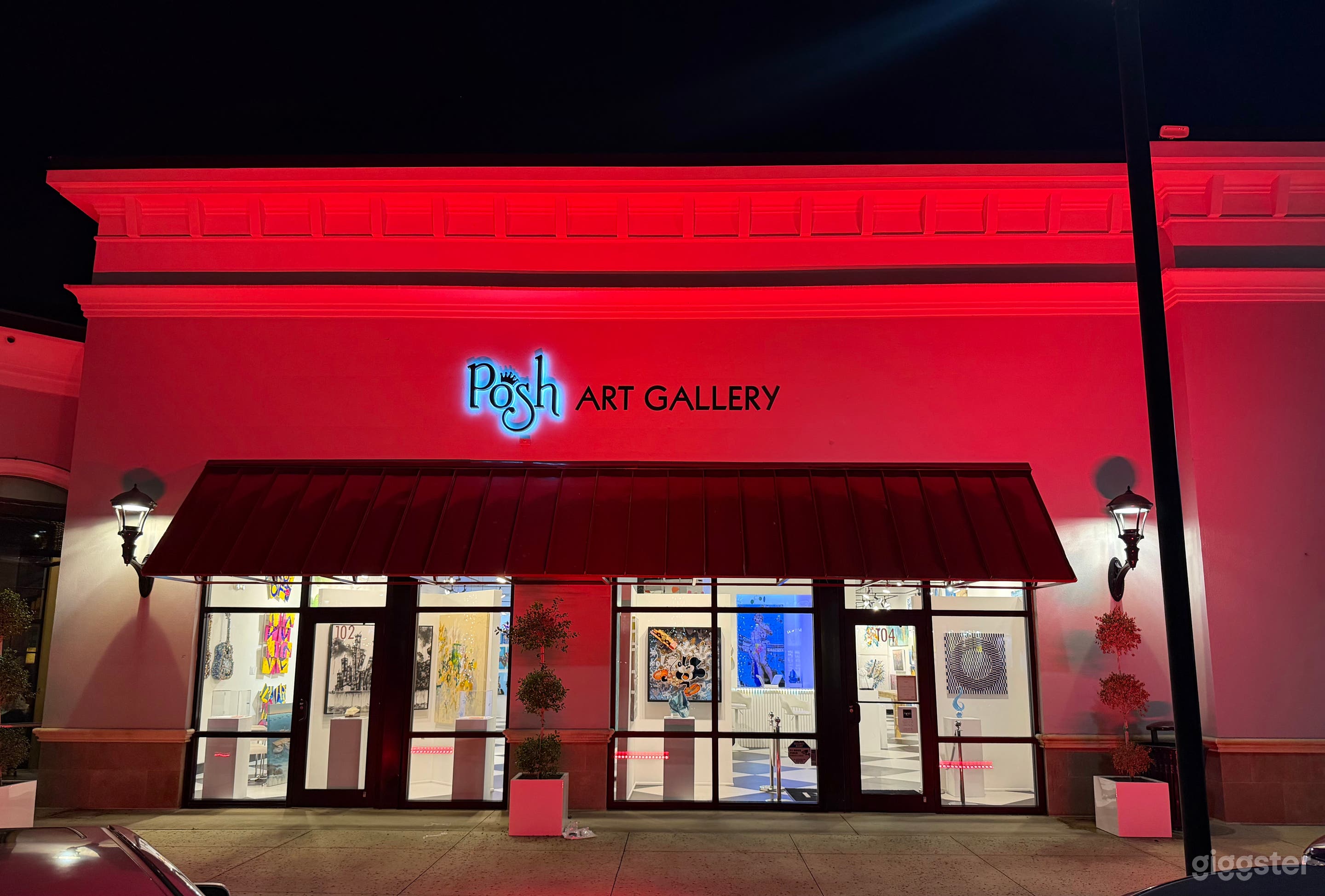 BEAUTIFUL MULTI- PURPOSE EVENT VENUE SURROUNDED BY FINE ART! Photo 4