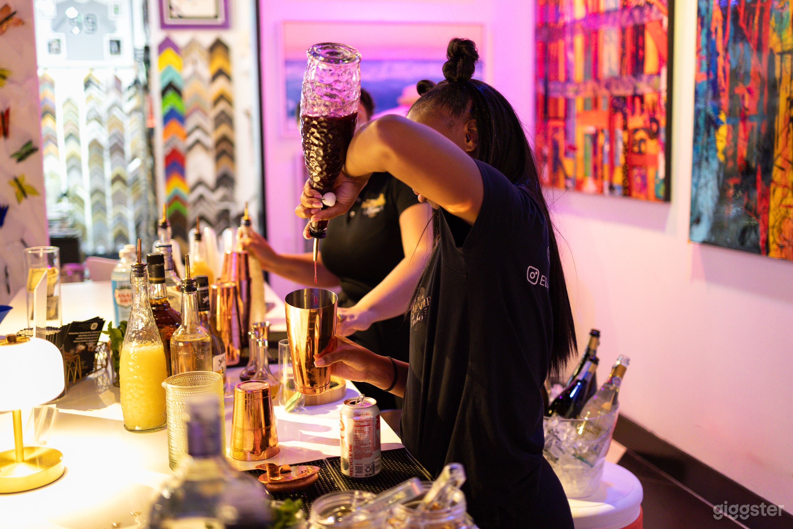 BEAUTIFUL MULTI- PURPOSE EVENT VENUE SURROUNDED BY FINE ART! Photo 3