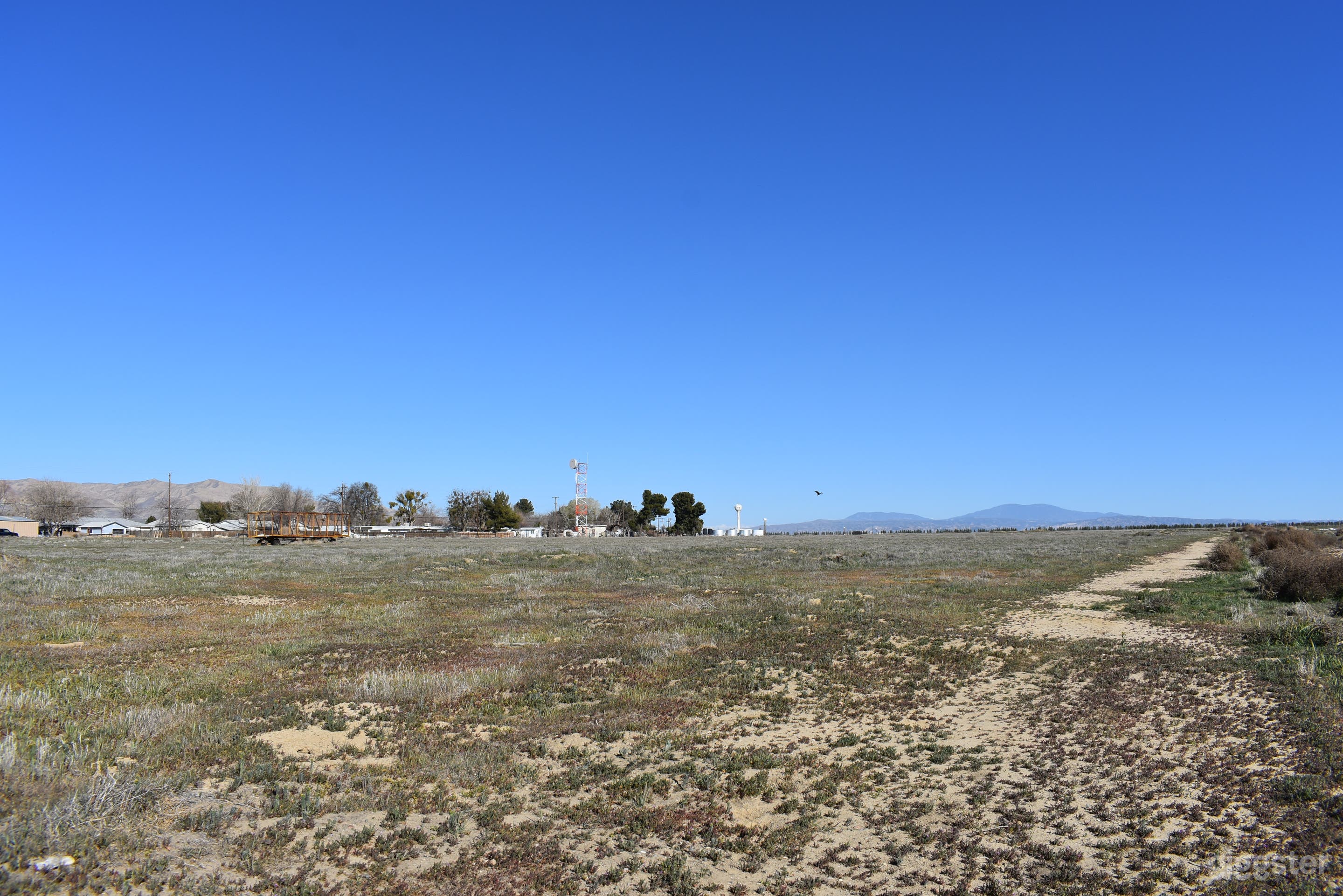 35 Acre Rangeland - CAMPSITE | EVENTS | PRODUCTION Photo 2