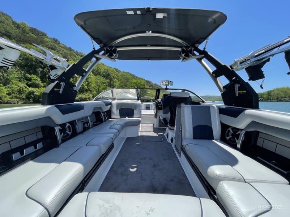 Wakesetter Boat for Events in Austin Photo 1