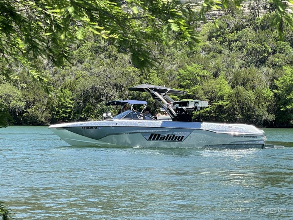 Wakesetter Boat for Events in Austin Photo 3