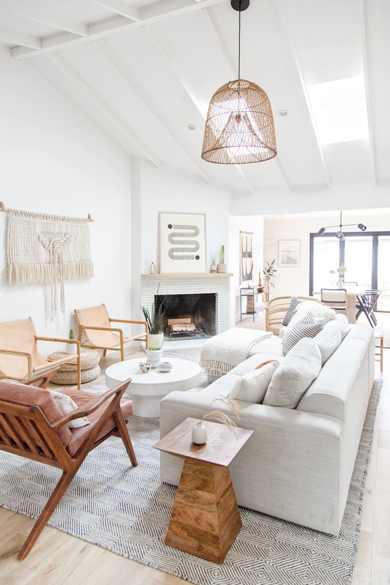  Modern, relaxed living room 