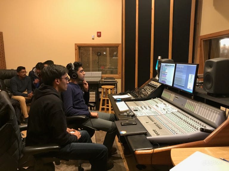  Clients listening in Control Room 