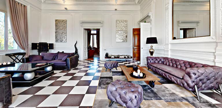  Grand & Versatile Reception Hall 