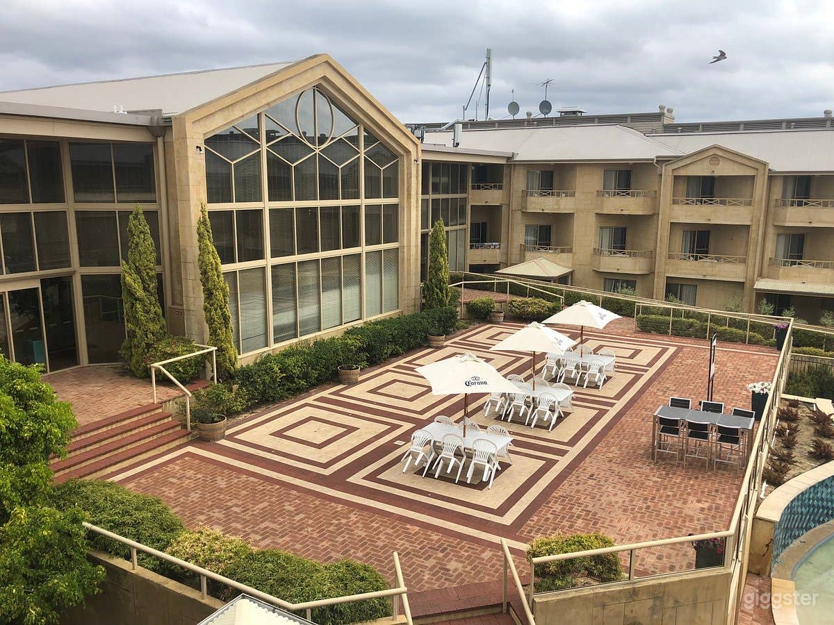 Outdoor Venue (Atrium location) Photo 3