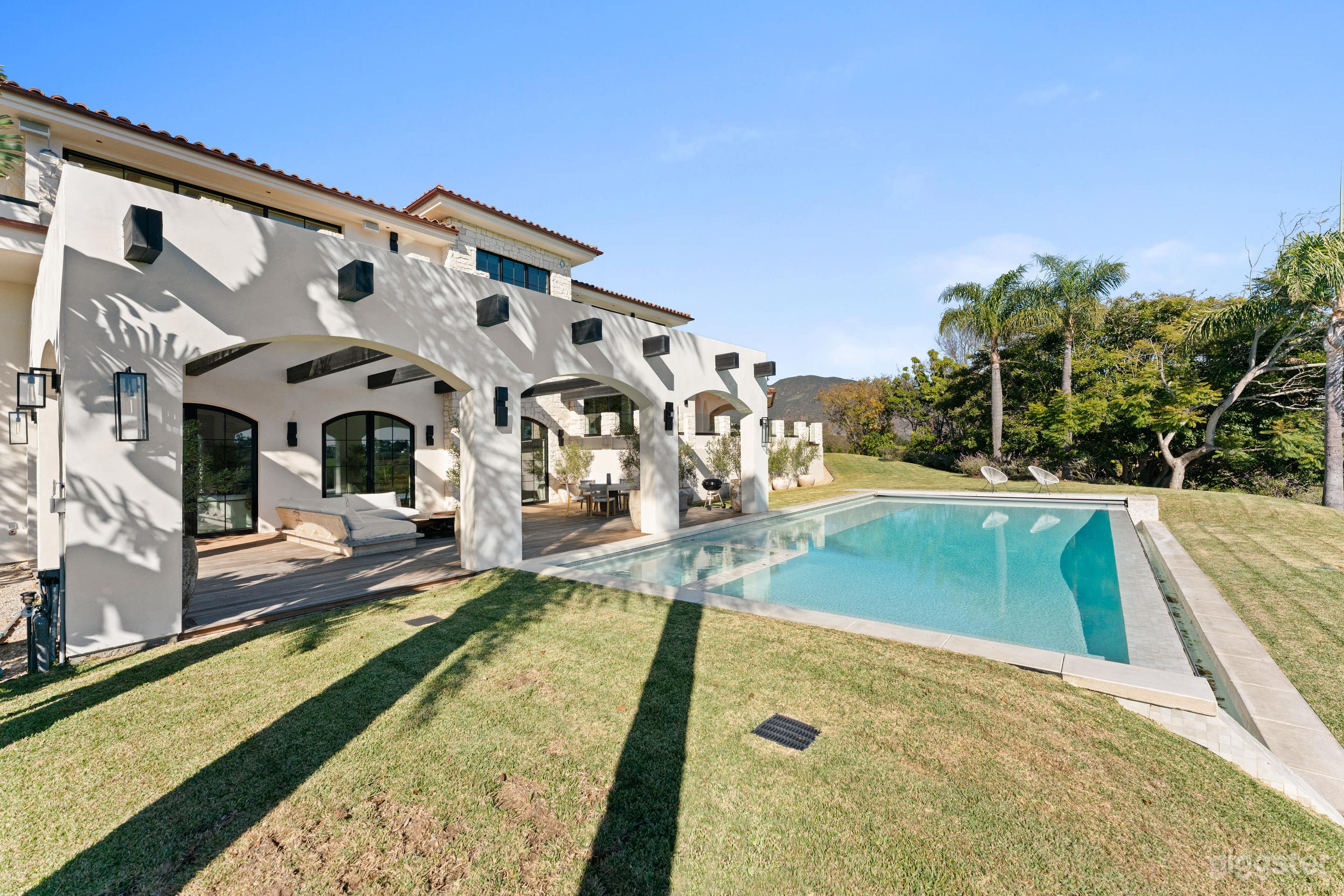 Malibu Merritt - Amazing Views at an Elegant Villa Photo 2