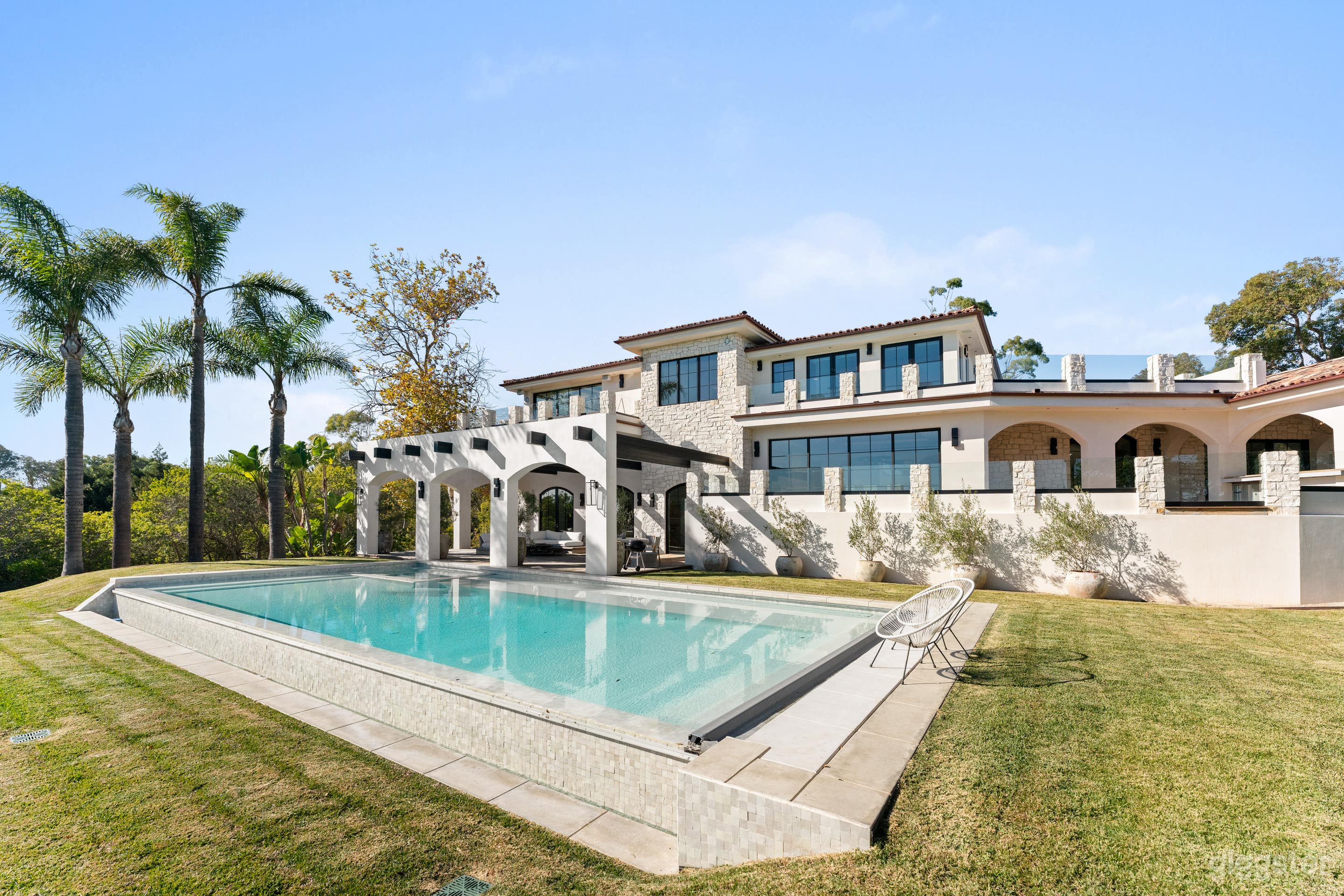 Malibu Merritt - Amazing Views at an Elegant Villa Photo 4