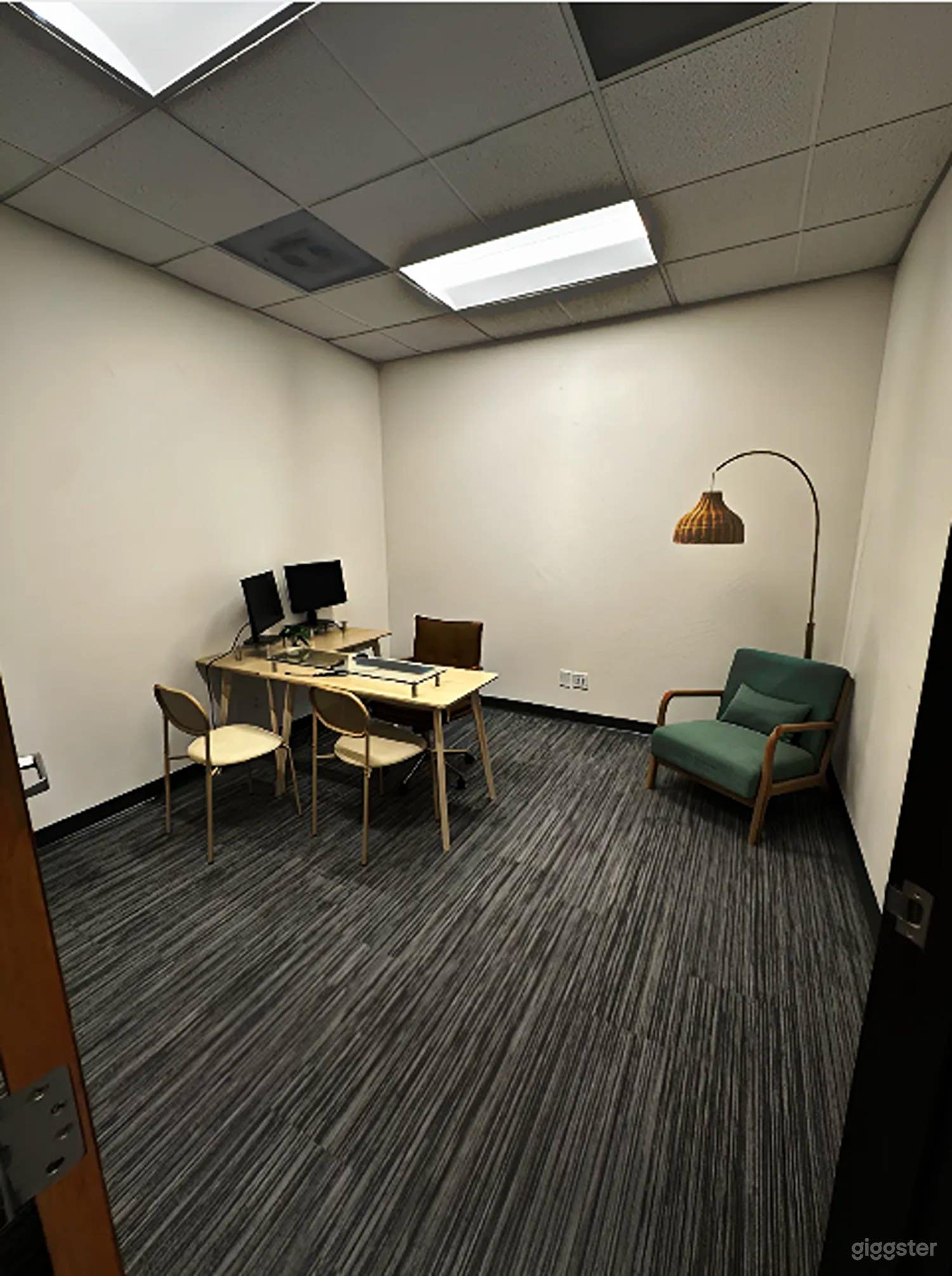 Private Office Photo 3