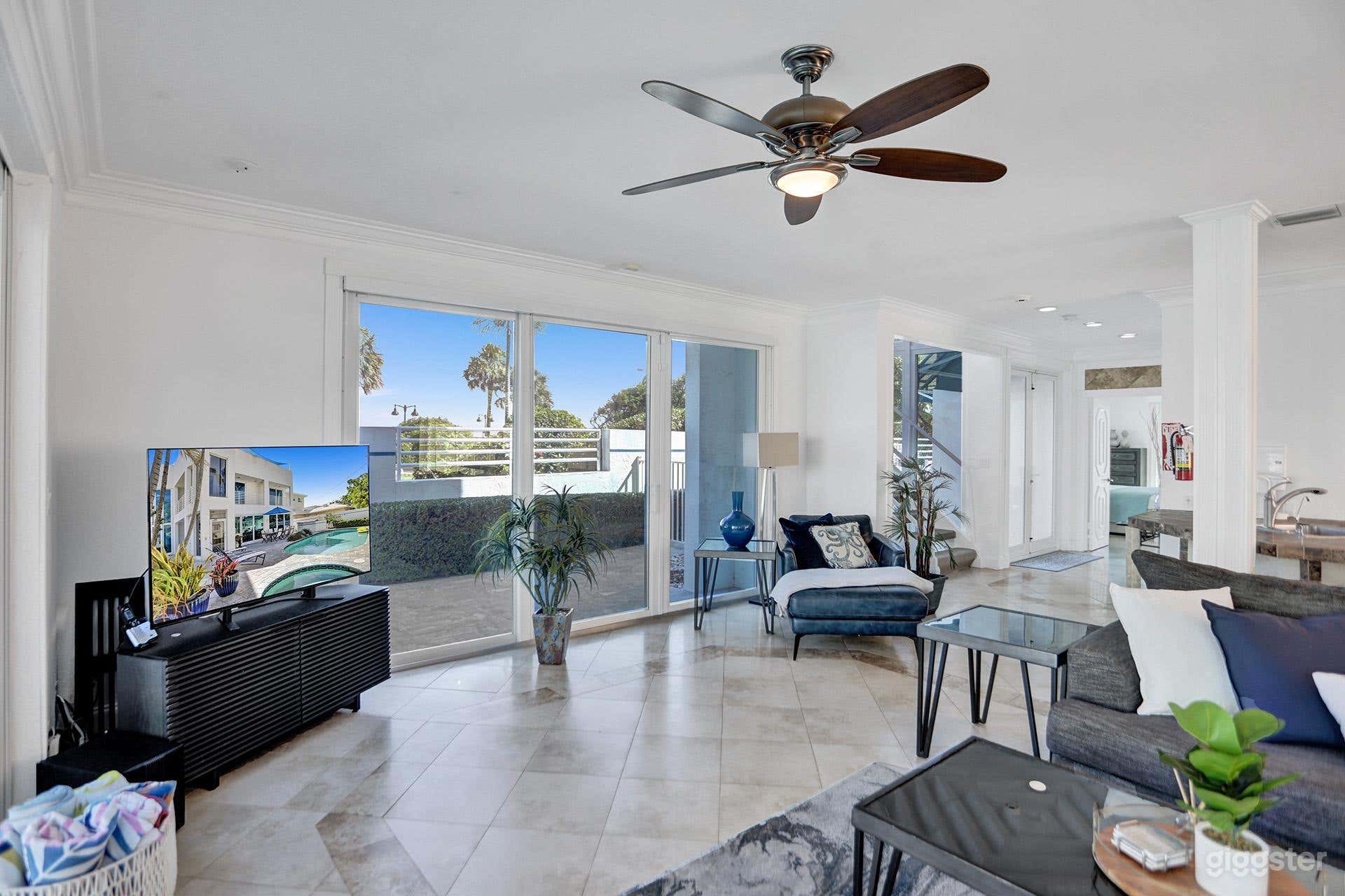 Luxury Beach Villa  Photo 3